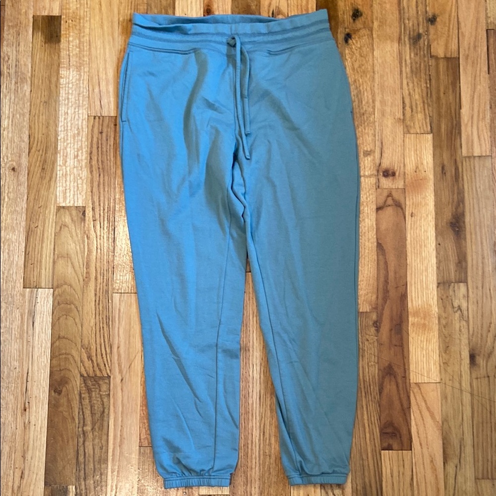 32 Degrees Green Jogger Sweatpants with Tapered Fit